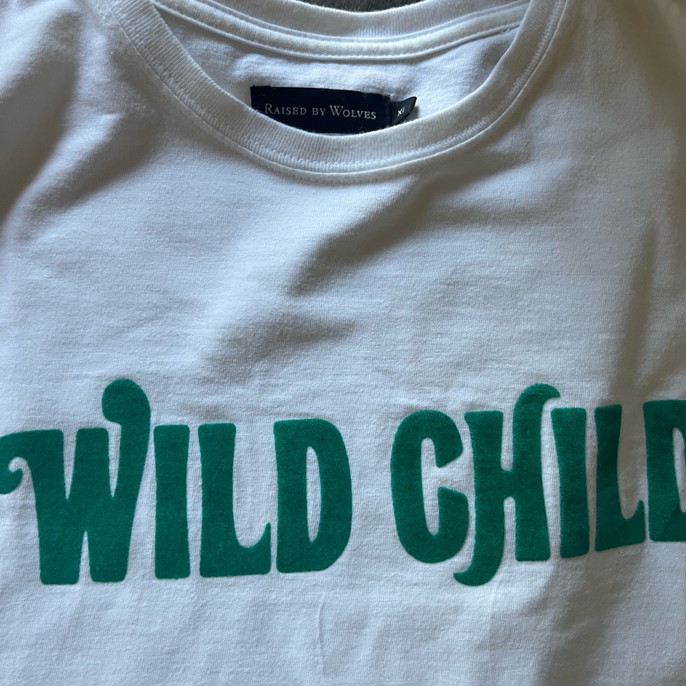 RAISED BY WOLVES White and Green Short Sleeve Tee Wild Child NWOT XL